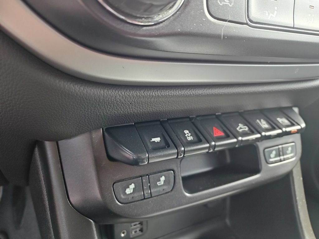 Used 2021 Chevrolet Colorado LT w/ Safety Package AWD/4WD image 11