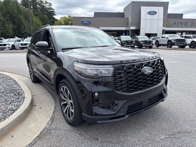 New 2027 Ford Explorer ST-Line RWD image 3