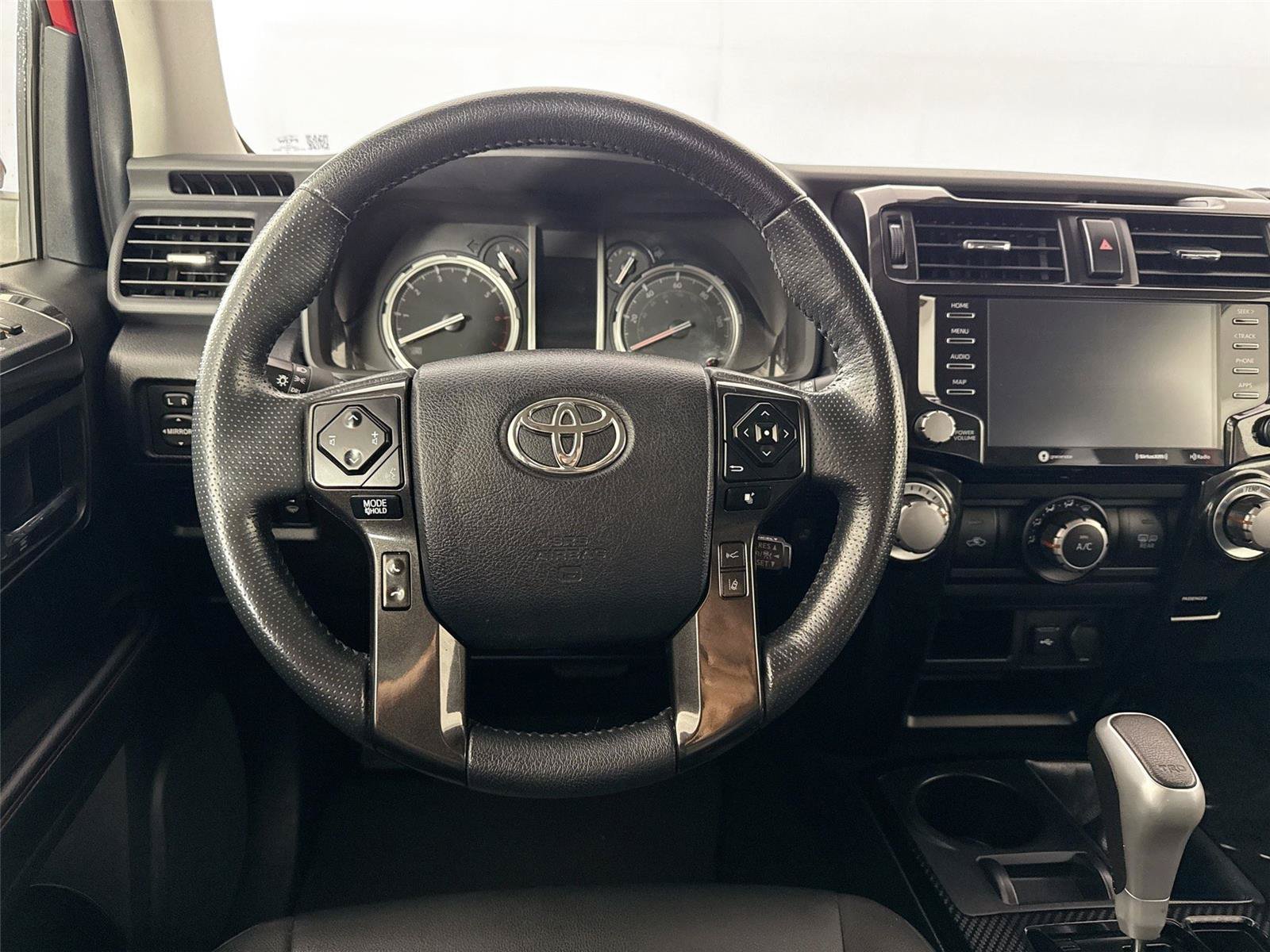 Certified 2024 Toyota 4Runner TRD Off-Road Premium AWD/4WD image 31