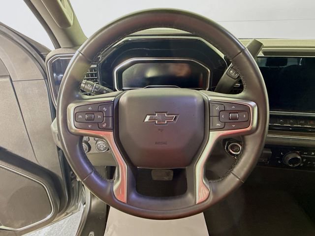 Used 2023 Chevrolet Silverado 1500 RST w/ Redline Edition AWD/4WD image 13