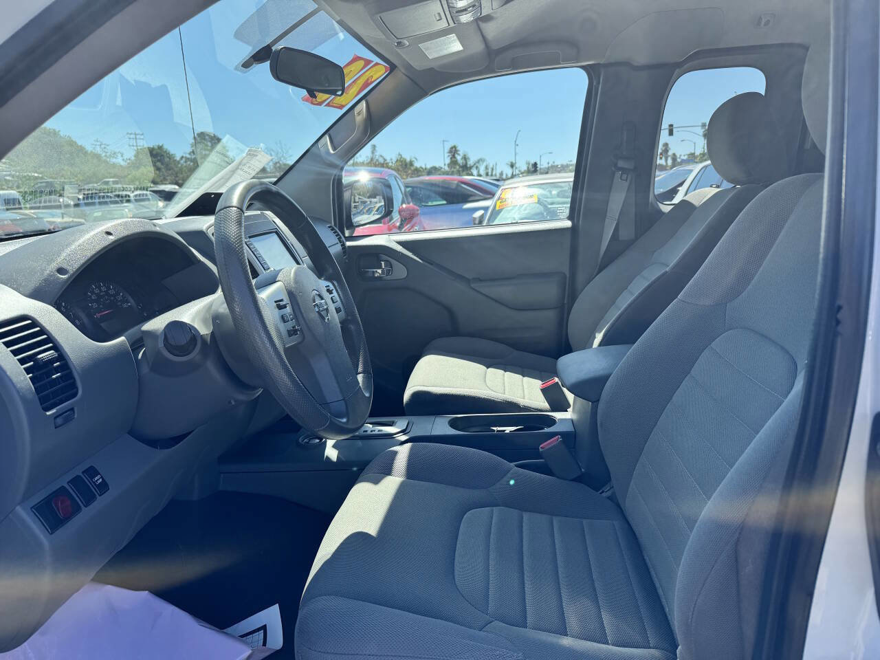 Used 2020 Nissan Frontier S image 9