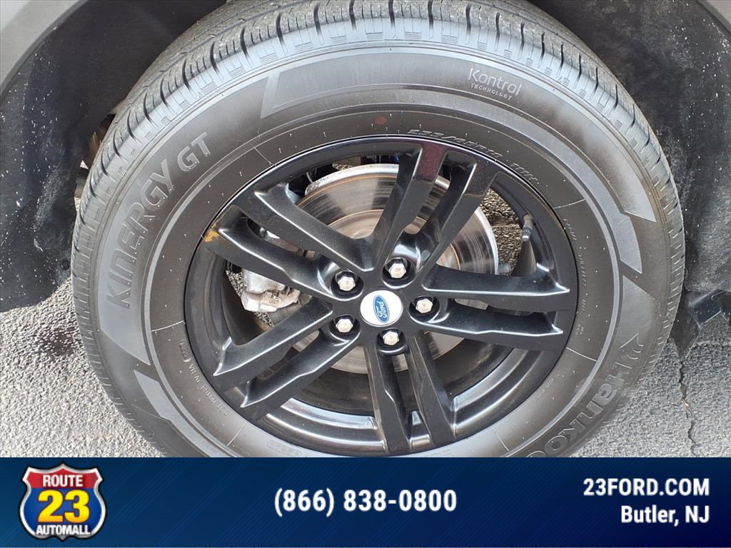 Certified 2023 Ford Explorer XLT w/ Equipment Group 202A image 7