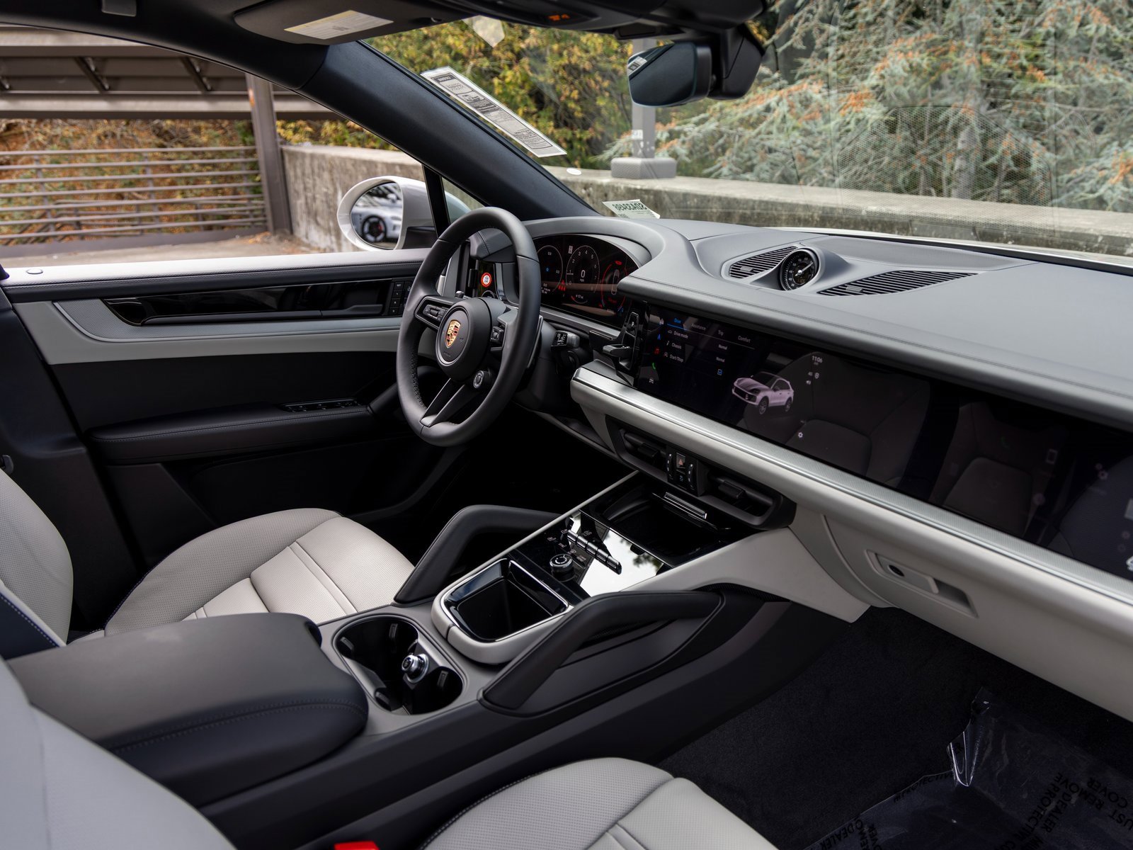 New 2025 Porsche Cayenne Coupe image 45