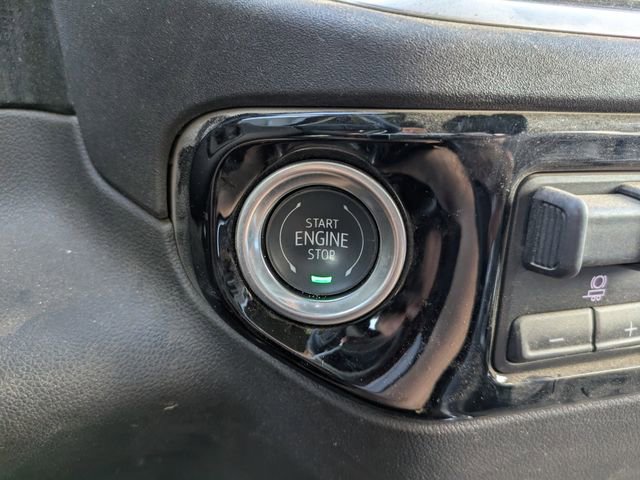 Used 2025 GMC Sierra 2500 SLT w/ SLT Premium Package image 34