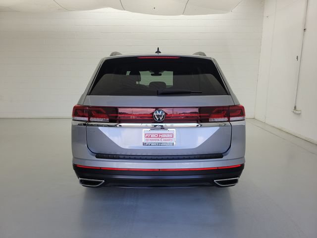 Used 2026 Volkswagen Atlas SE FWD image 6