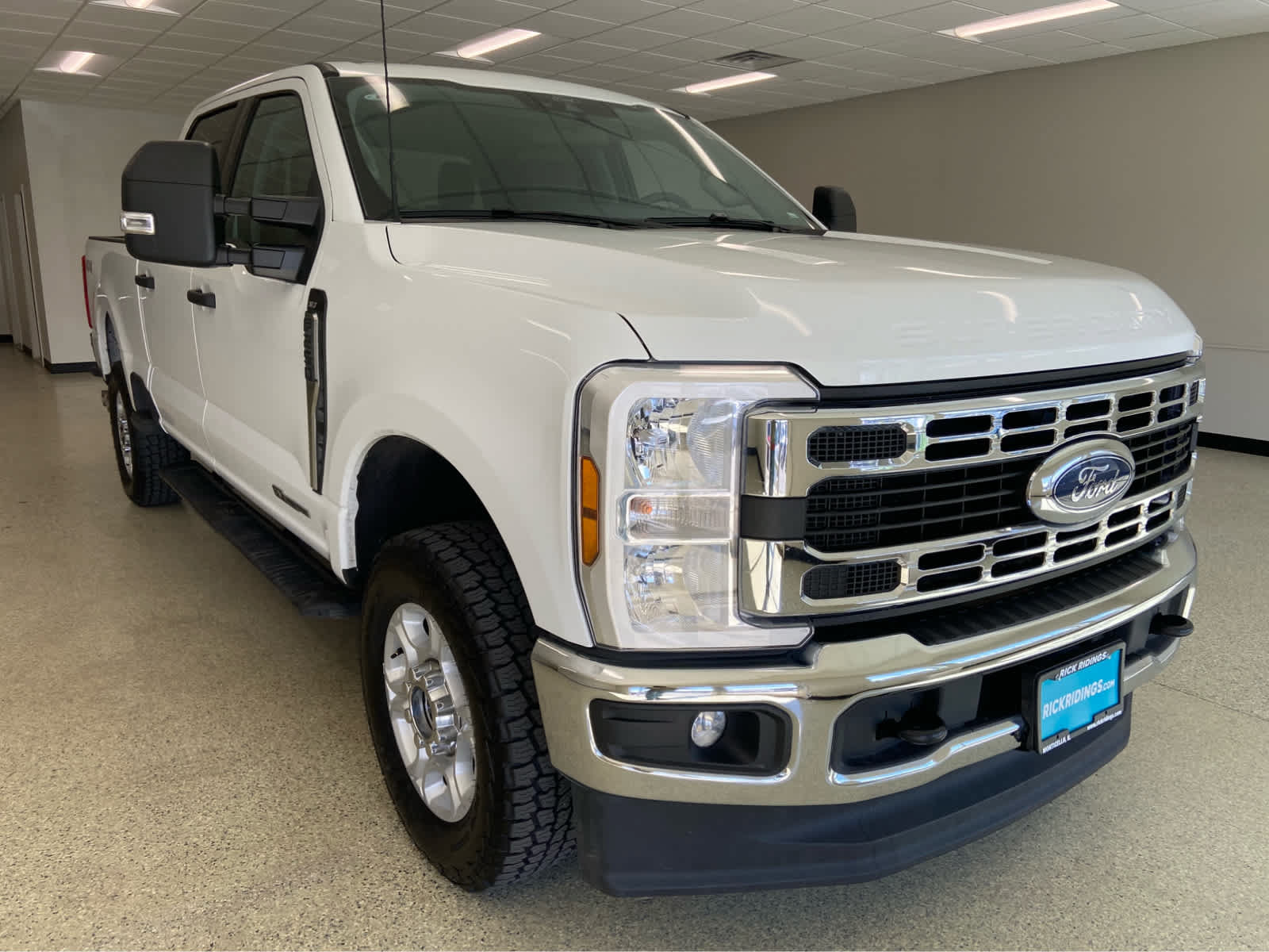 Used 2025 Ford F250 XLT AWD/4WD image 5