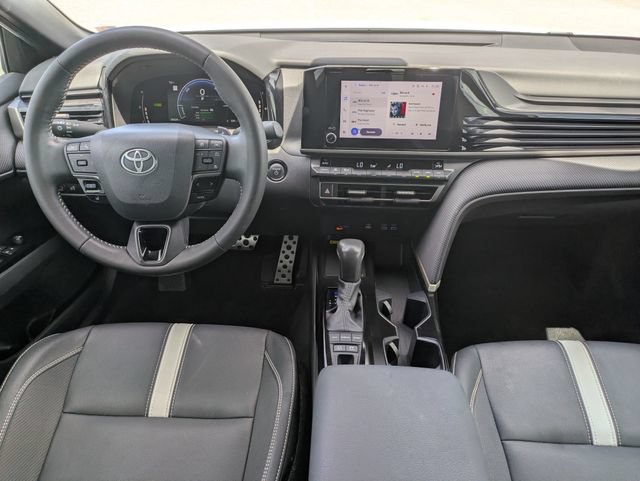 Used 2025 Toyota Camry SE w/ Convenience Package FWD image 32