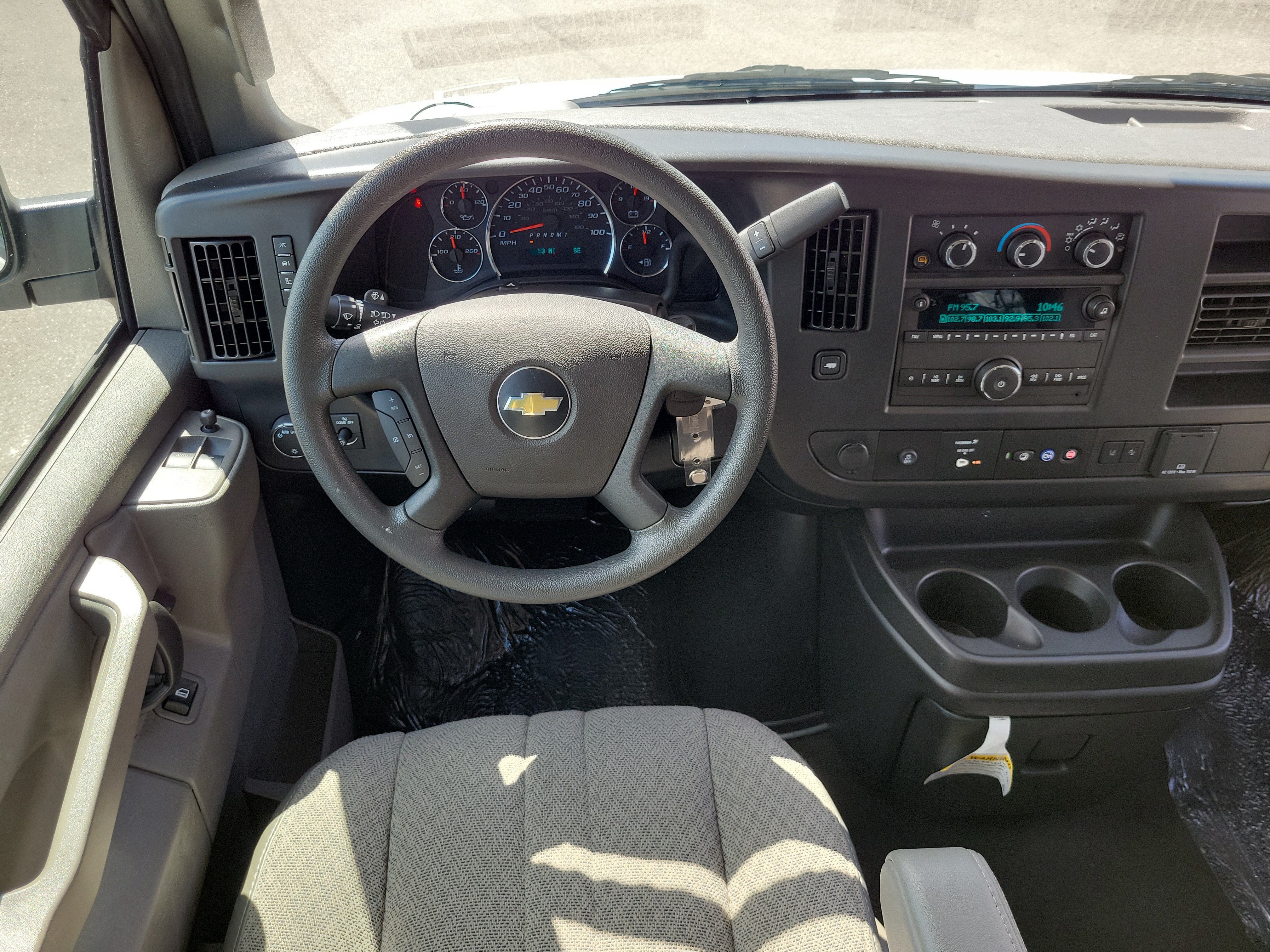 Used 2025 Chevrolet Express 3500 LT w/ LT Preferred Equipment Group RWD image 21