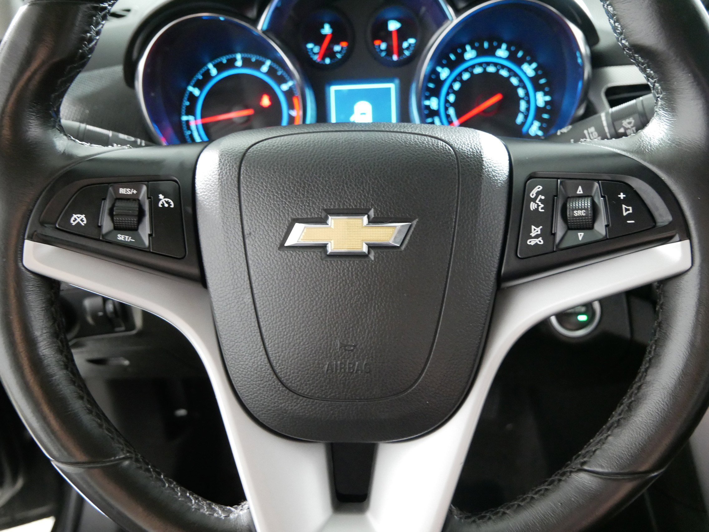 Used 2014 Chevrolet Cruze LTZ w/ Sun, Sound and Sport Package FWD image 25