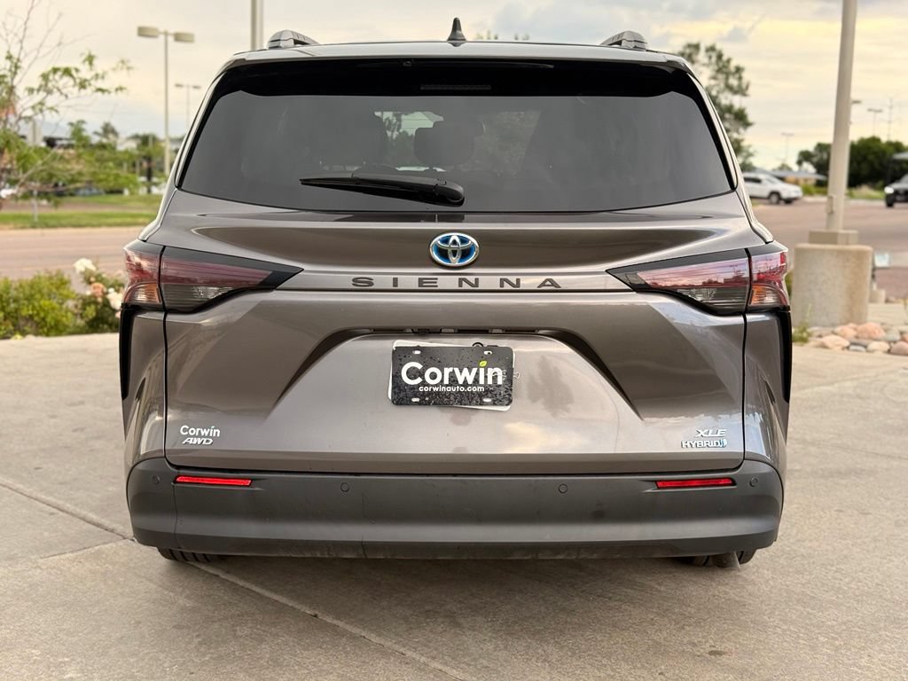 Used 2023 Toyota Sienna XLE w/ XLE Plus Package AWD/4WD image 7