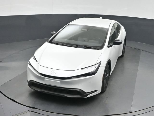 Used 2025 Toyota Prius LE FWD image 35