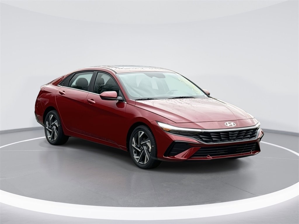 New 2025 Hyundai Elantra SEL image 1