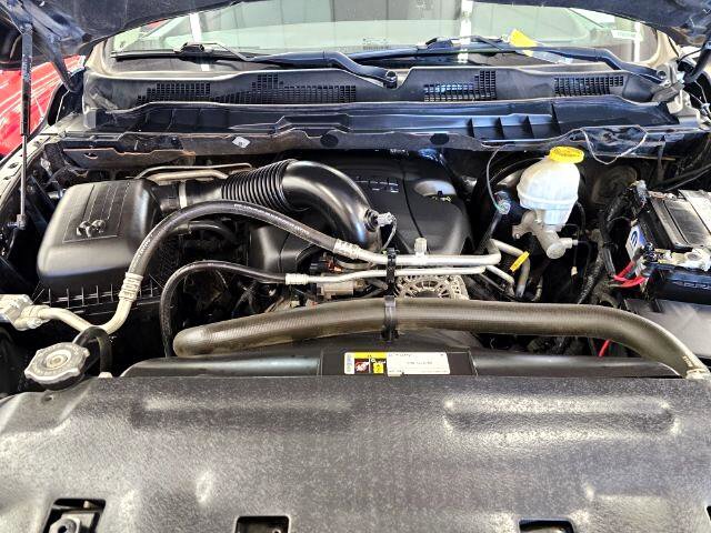 Used 2019 RAM 1500 Classic SLT image 35