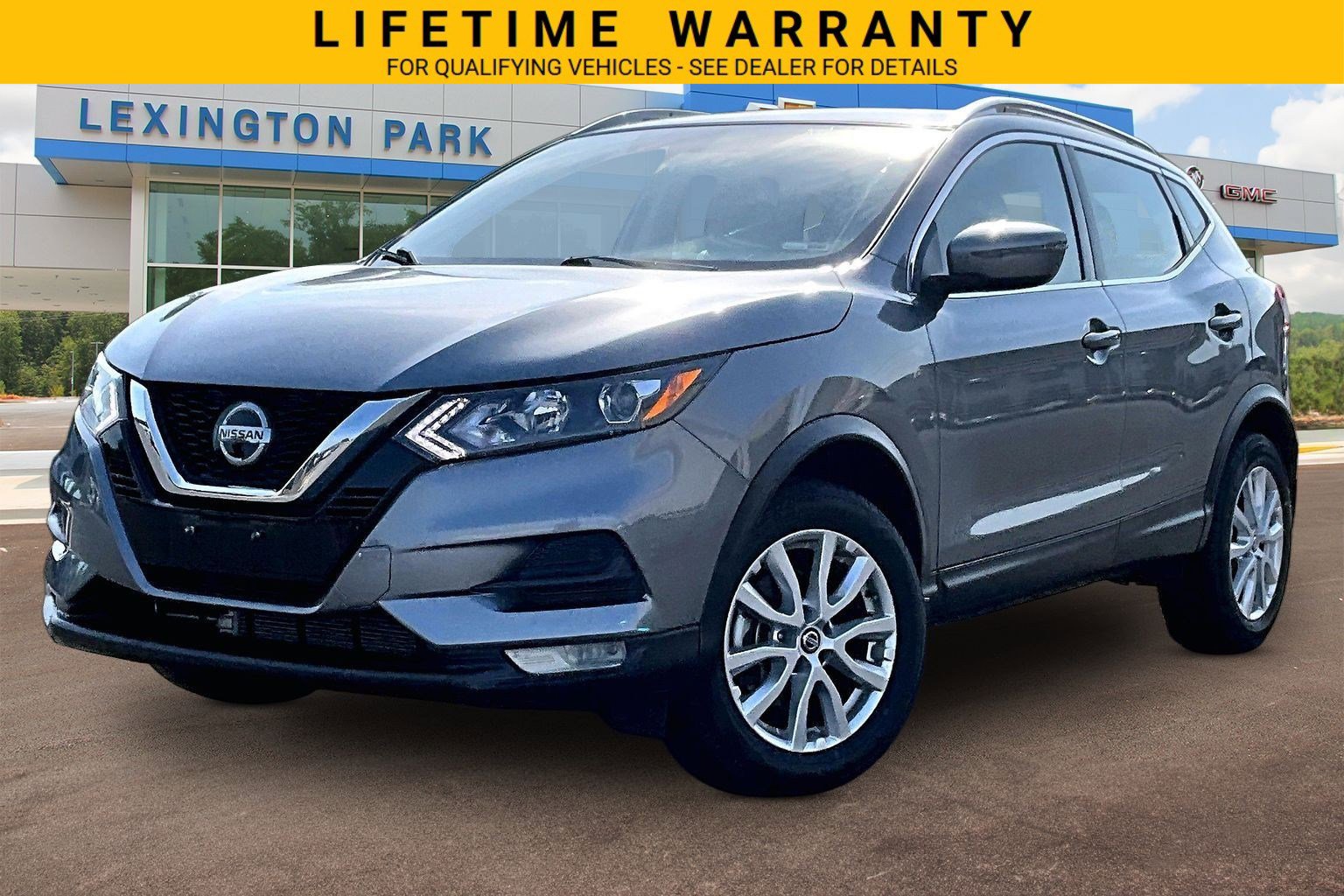Used 2022 Nissan Rogue Sport SV AWD/4WD image 2