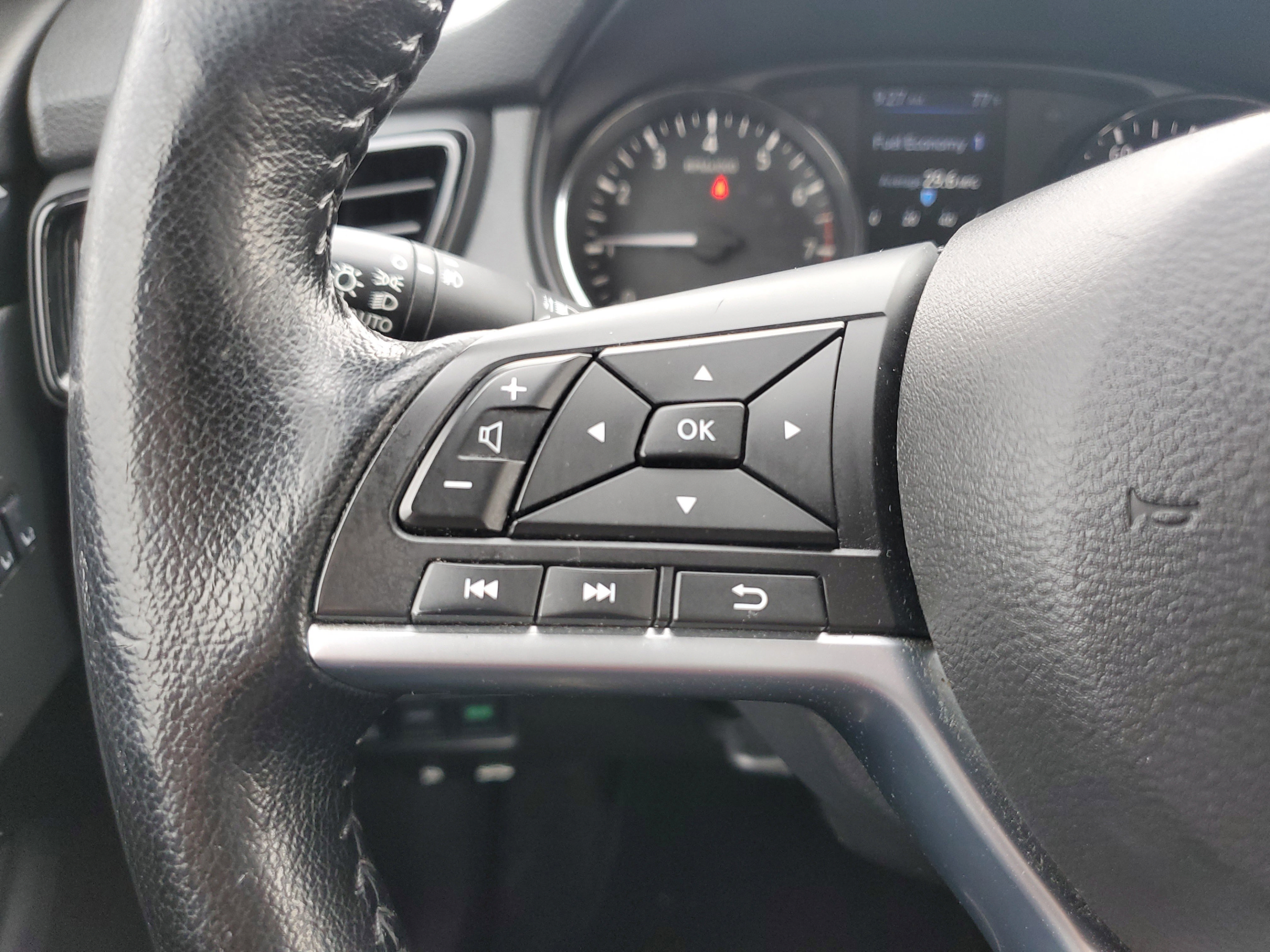 Used 2022 Nissan Rogue Sport SV w/ Technology Package AWD/4WD image 20