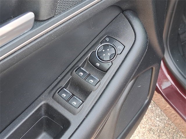 Used 2024 Ford Edge SEL image 21