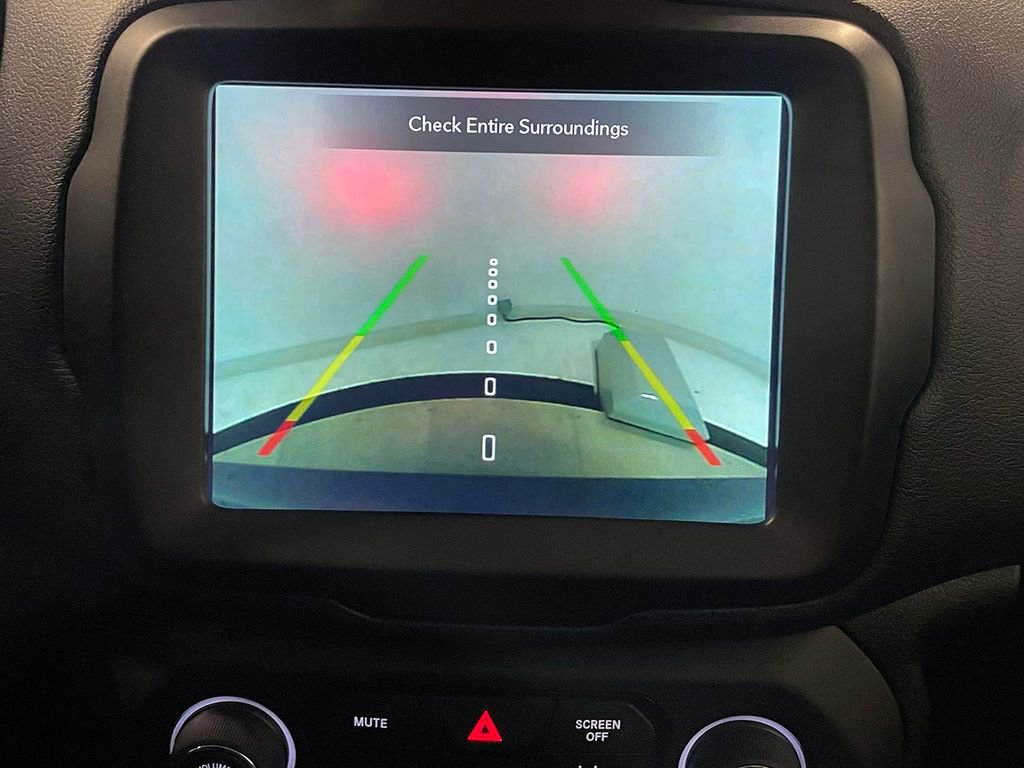 Used 2021 Jeep Renegade Limited image 4