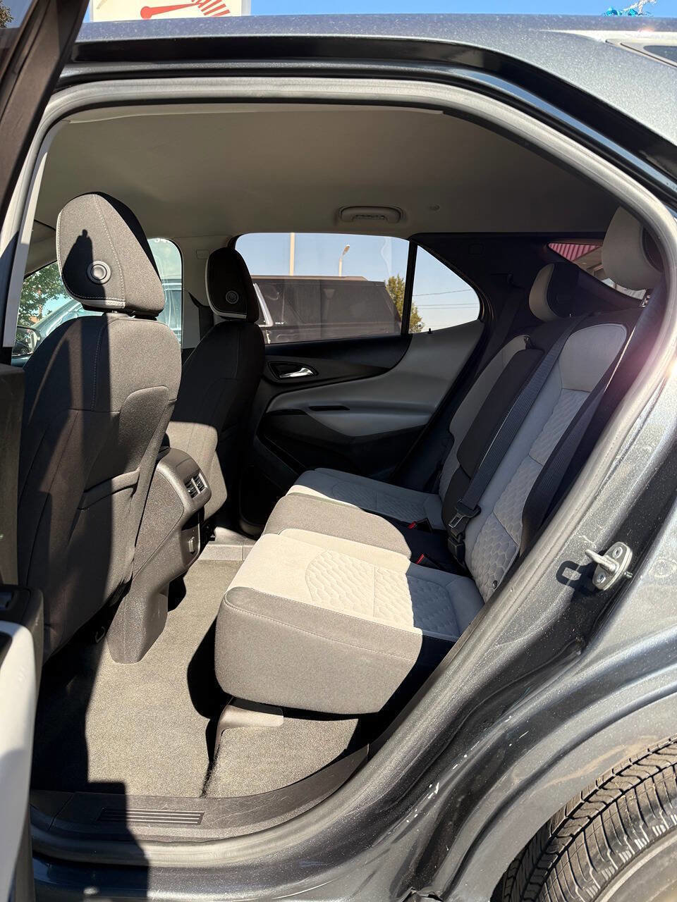 Used 2018 Chevrolet Equinox LS image 14