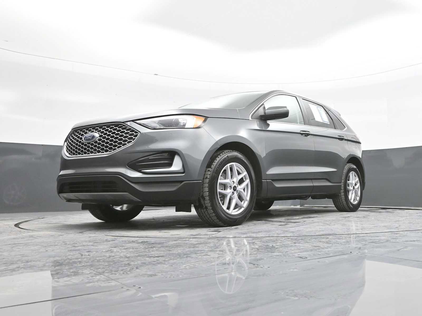 Used 2024 Ford Edge SEL image 38