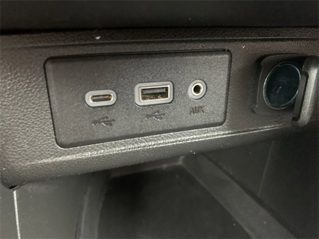 Used 2020 Buick Encore GX Essence image 26