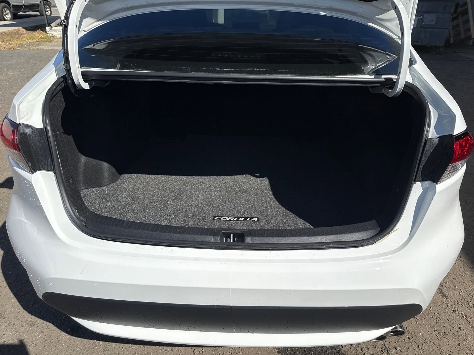 Used 2020 Toyota Corolla SE w/ Carpet Mat Package (TMS) image 23