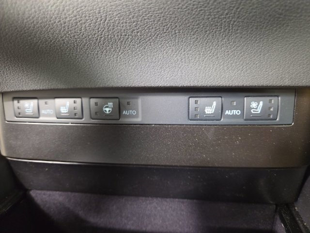 Used 2025 Lexus ES 350 w/ Accessory Package (Z1) FWD image 29