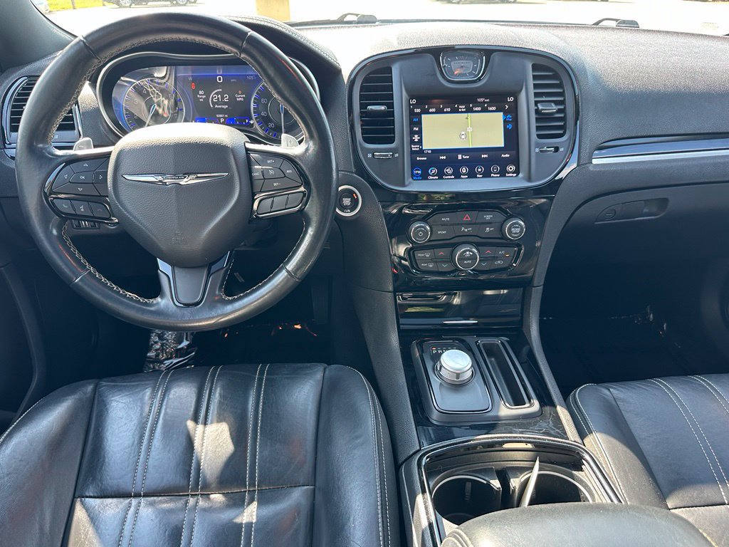 Used 2022 Chrysler 300 S RWD image 5