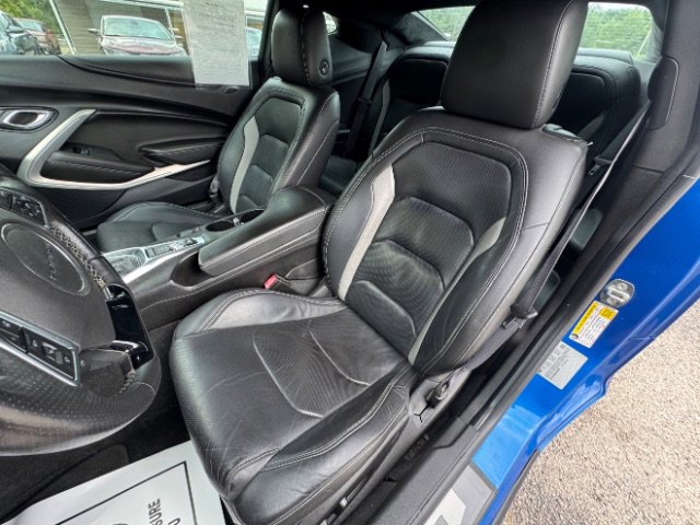 Used 2016 Chevrolet Camaro LT RWD image 9