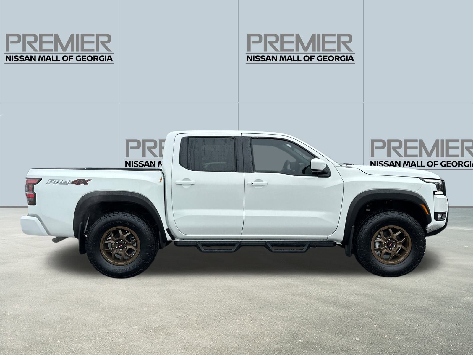 New 2025 Nissan Frontier PRO-4X AWD/4WD image 4