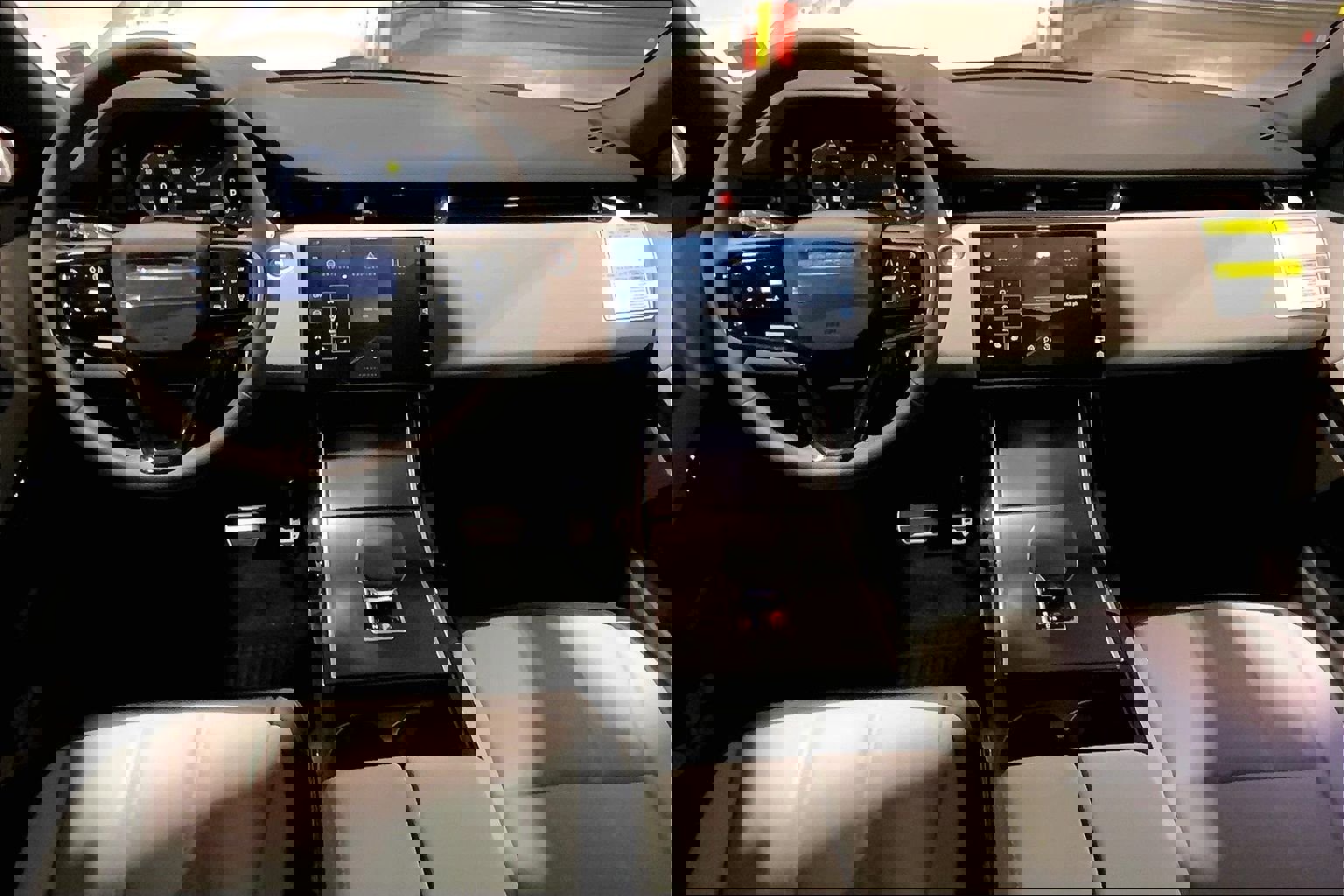 New 2026 Land Rover Range Rover Evoque Dynamic SE image 5