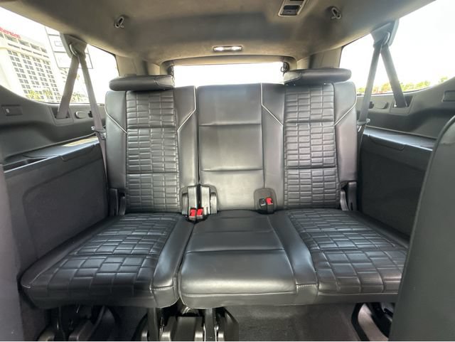 Used 2021 Cadillac Escalade ESV Premium Luxury Platinum AWD/4WD image 18
