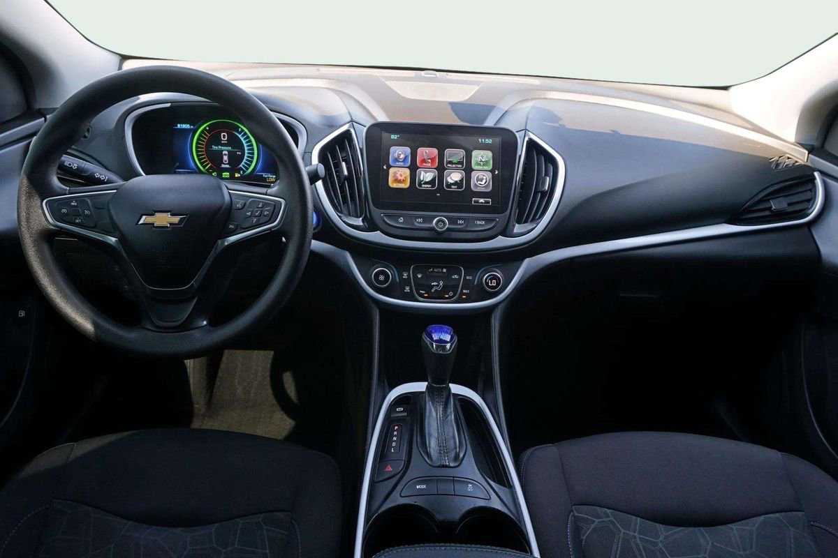 Used 2018 Chevrolet Volt LT image 18