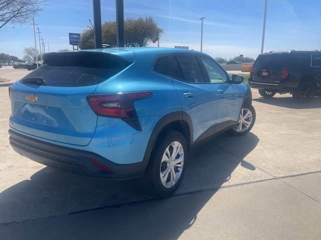 Used 2025 Chevrolet Trax LS image 6