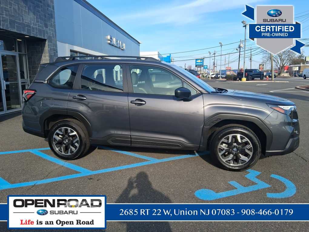 Used 2025 Subaru Forester AWD/4WD image 8