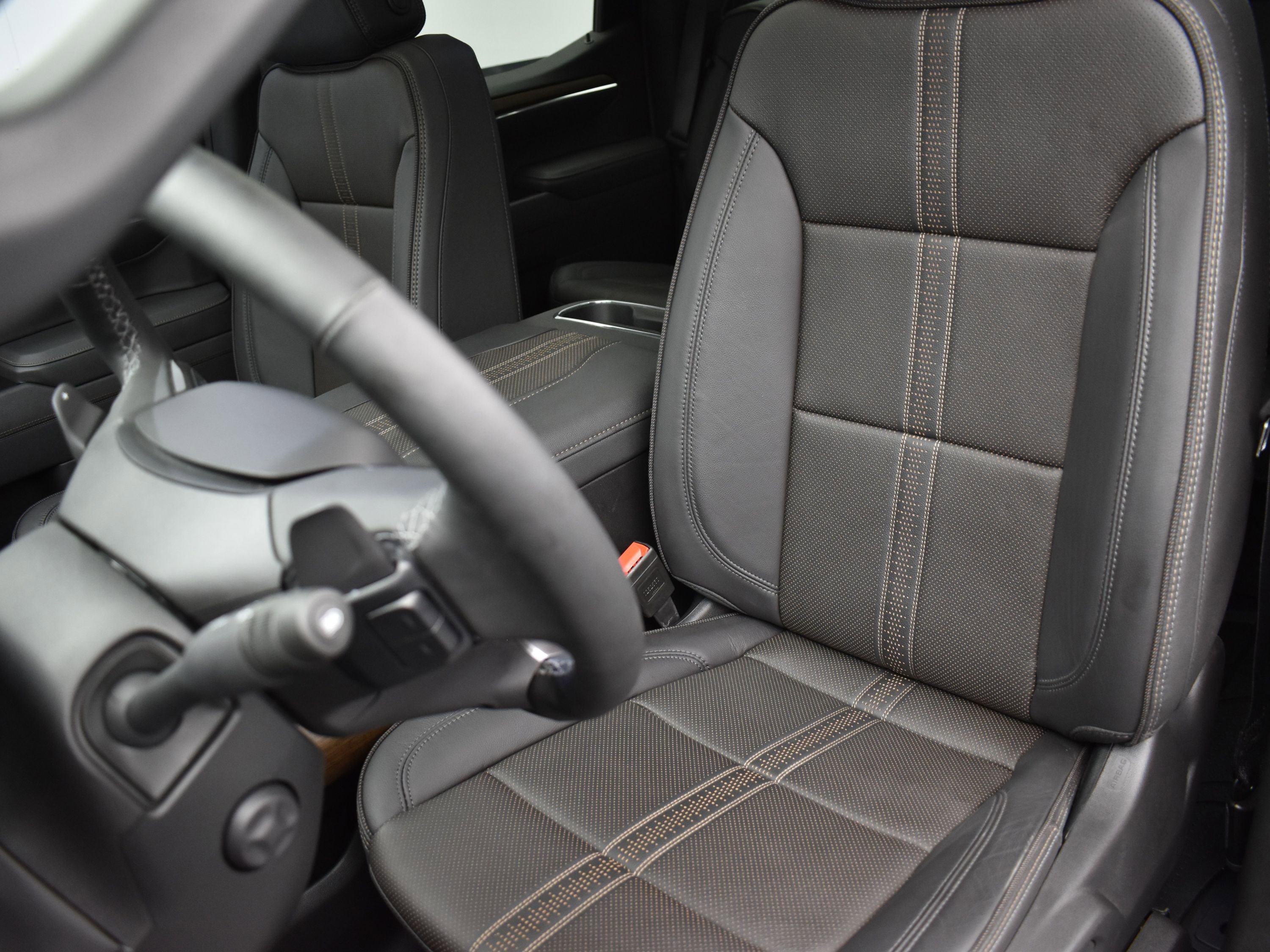 Used 2025 Chevrolet Silverado 1500 High Country image 20