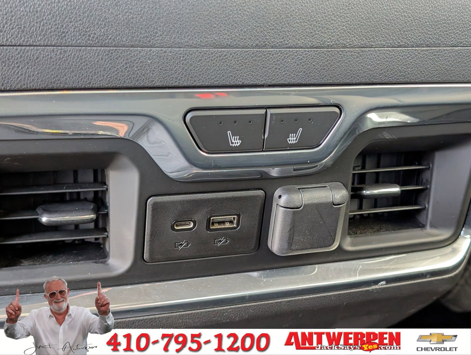 Used 2020 GMC Sierra 1500 SLT w/ SLT Premium Plus Package image 17