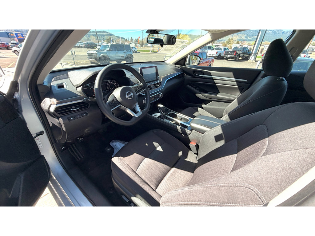 Used 2023 Nissan Altima 2.5 SV FWD image 16
