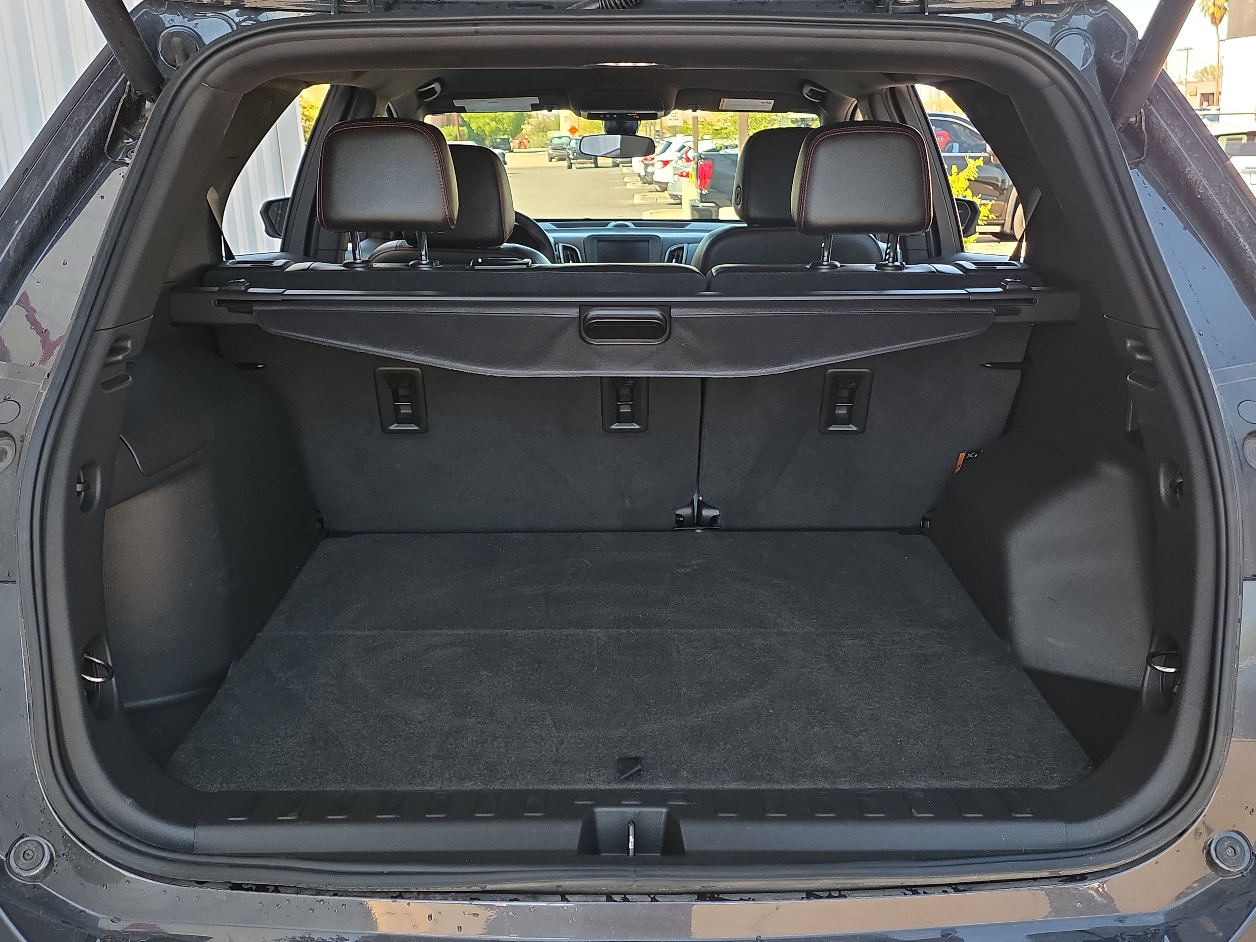 Used 2023 Chevrolet Equinox RS w/ LPO, Cargo Package image 10