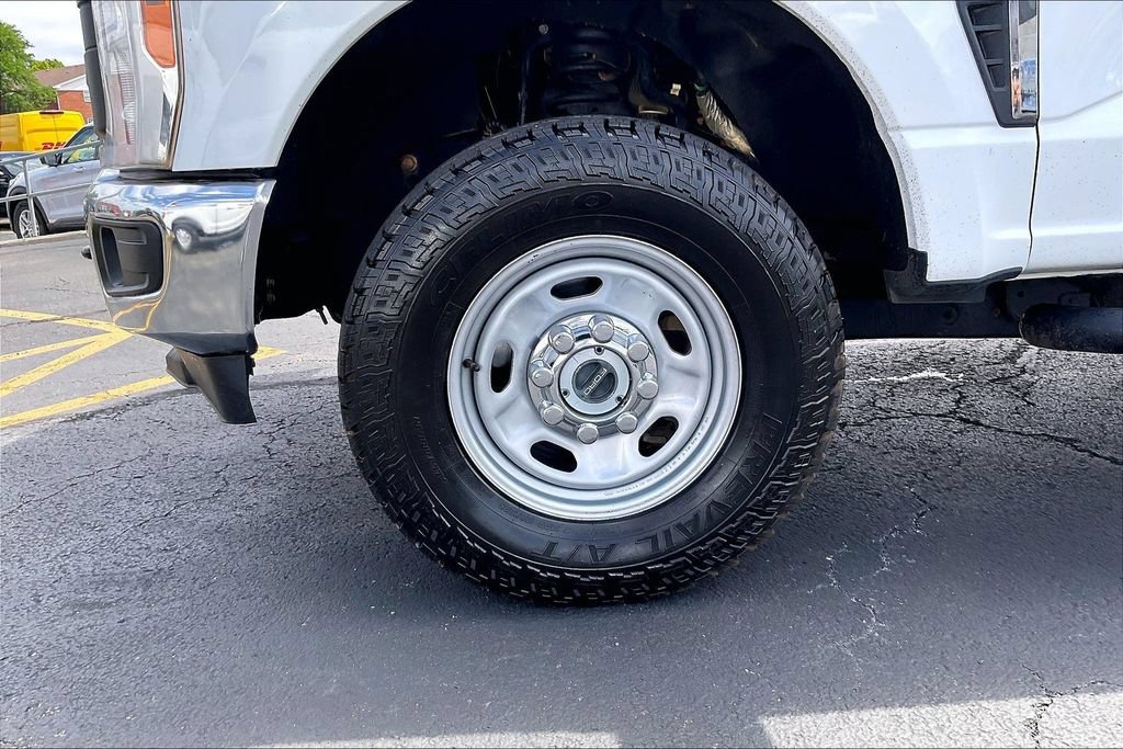 Used 2023 Ford F250 XL w/ XL Off-Road Package AWD/4WD image 8