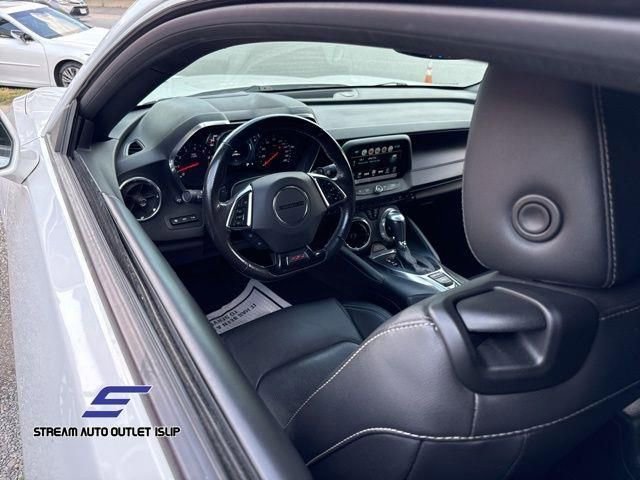Used 2018 Chevrolet Camaro SS RWD image 26