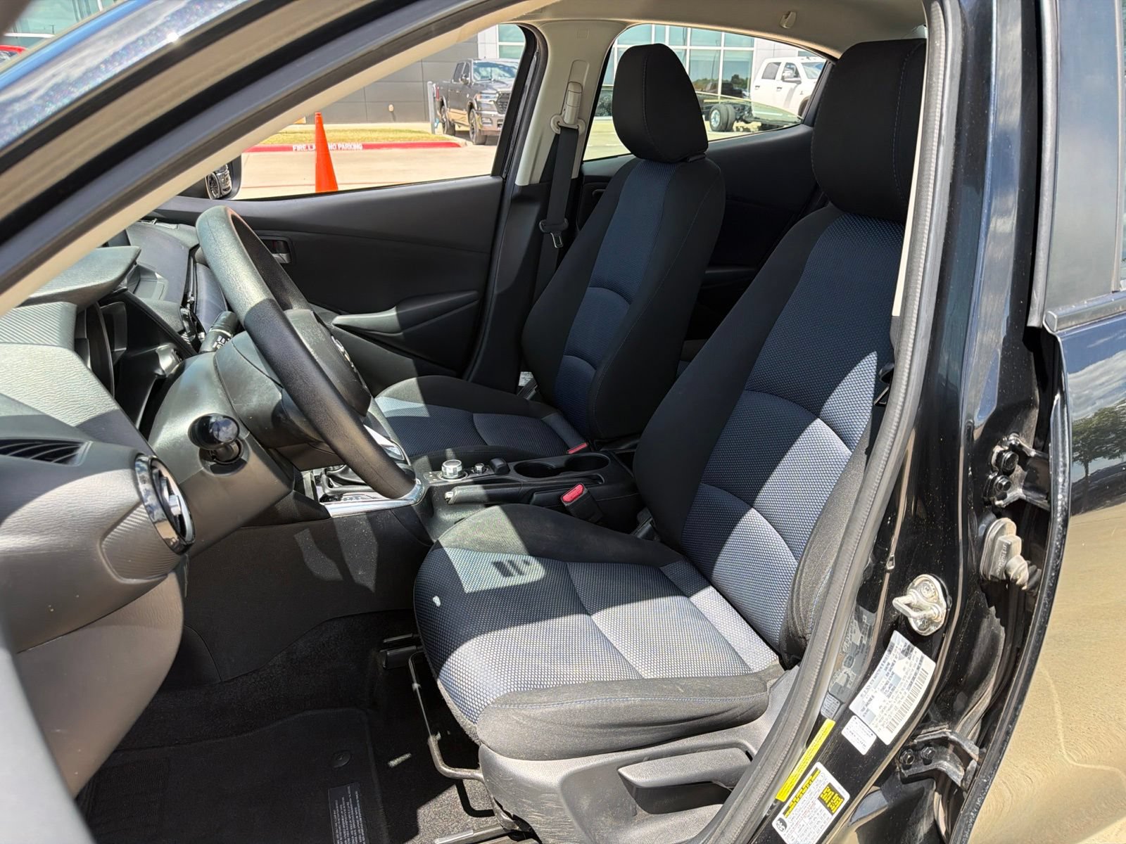 Used 2019 Toyota Yaris LE FWD image 14