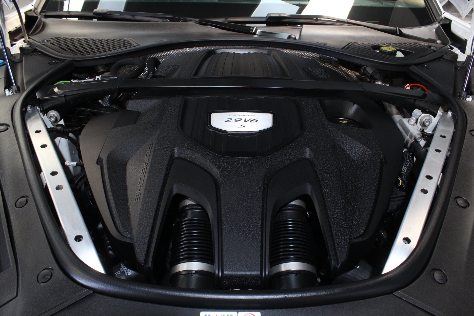 Used 2020 Porsche Panamera 4S AWD/4WD image 27