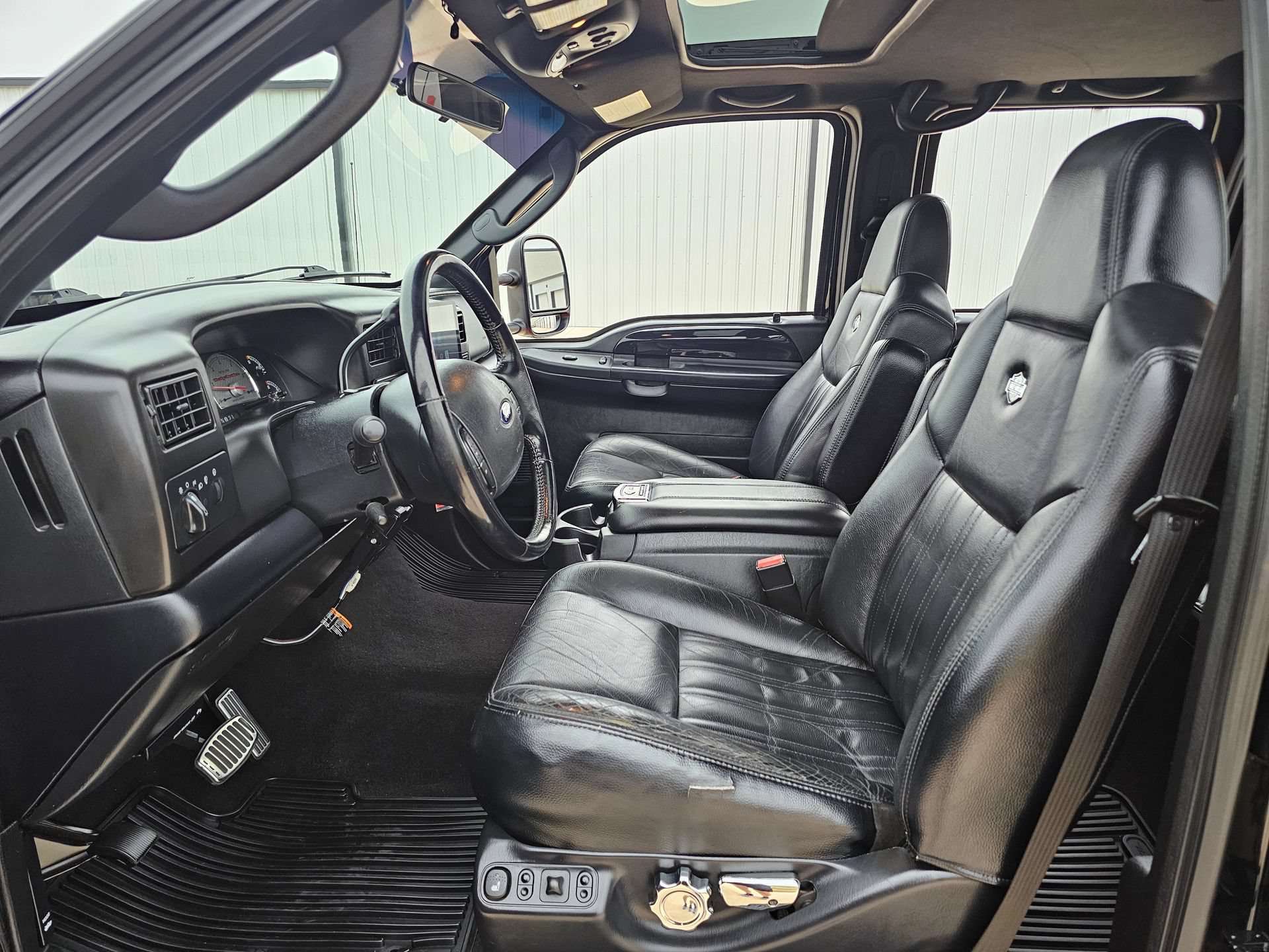 Used 2004 Ford F250 Harley-Davidson AWD/4WD image 39