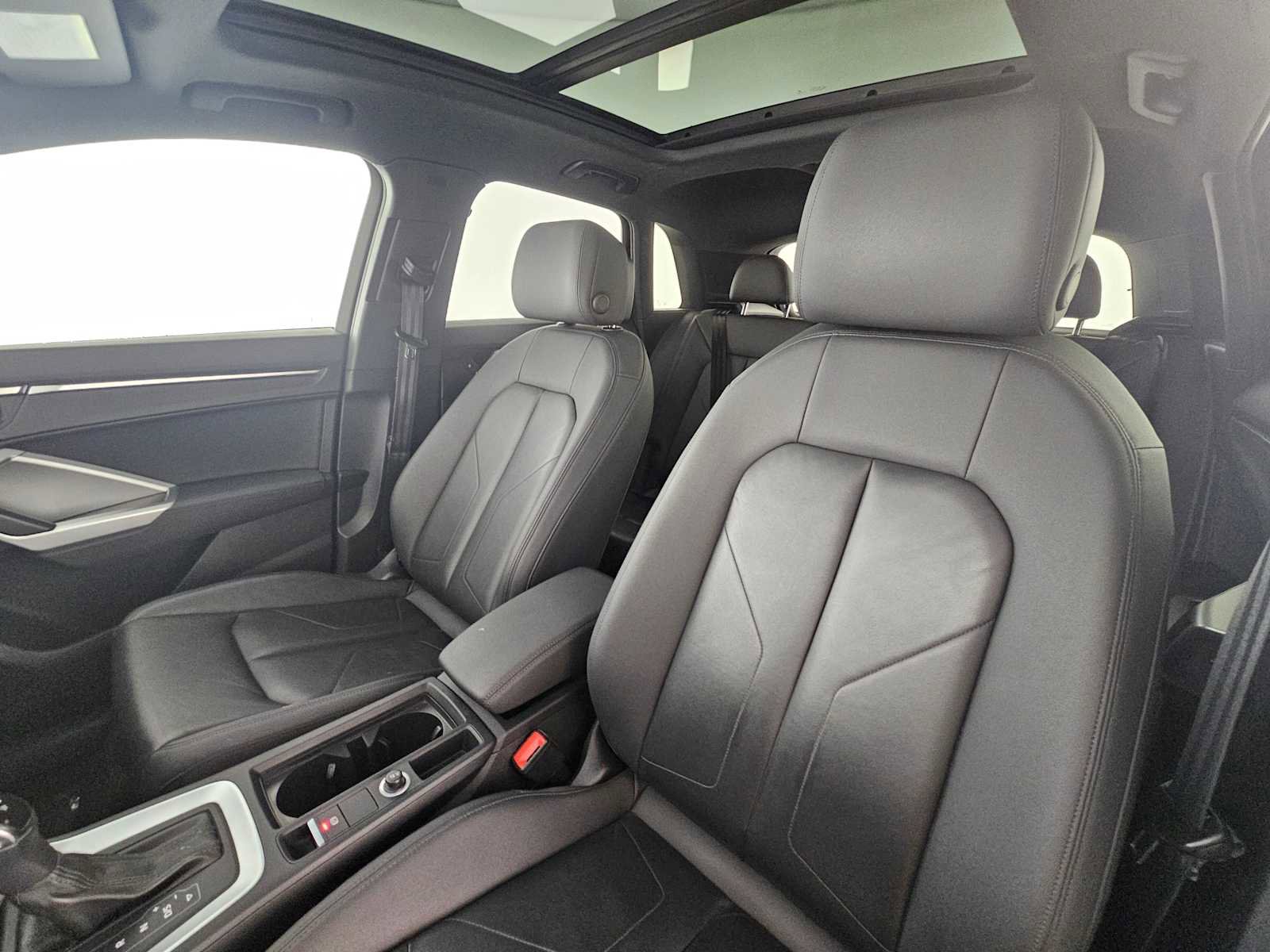 Used 2020 Audi Q3 2.0T Premium w/ Convenience Package image 42