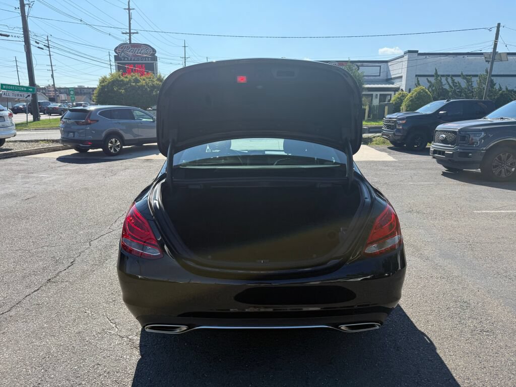 Used 2018 Mercedes-Benz C 300 4MATIC Sedan image 30