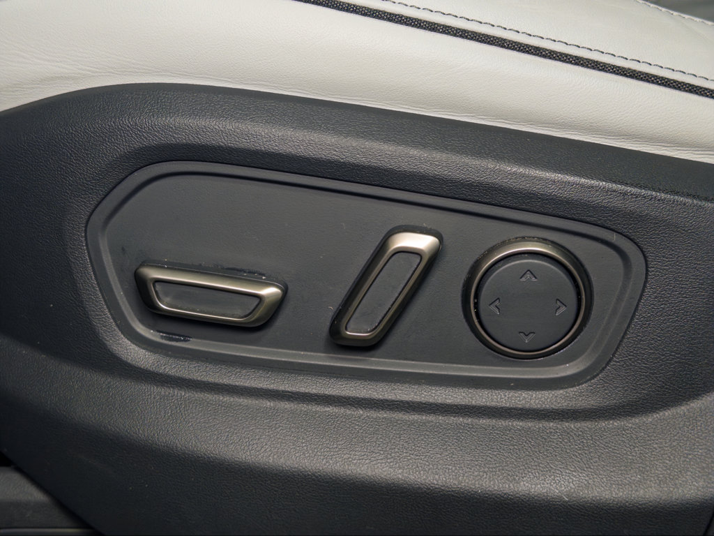 Used 2022 Rivian R1T Adventure AWD/4WD image 5