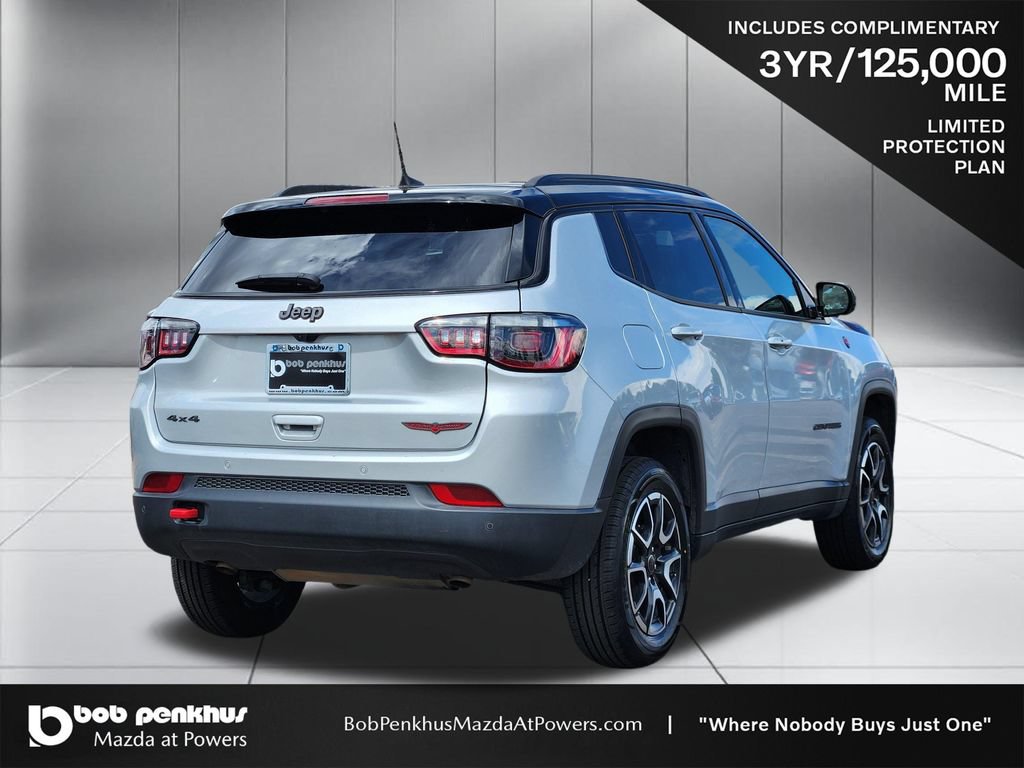 Used 2025 Jeep Compass Trailhawk AWD/4WD image 25