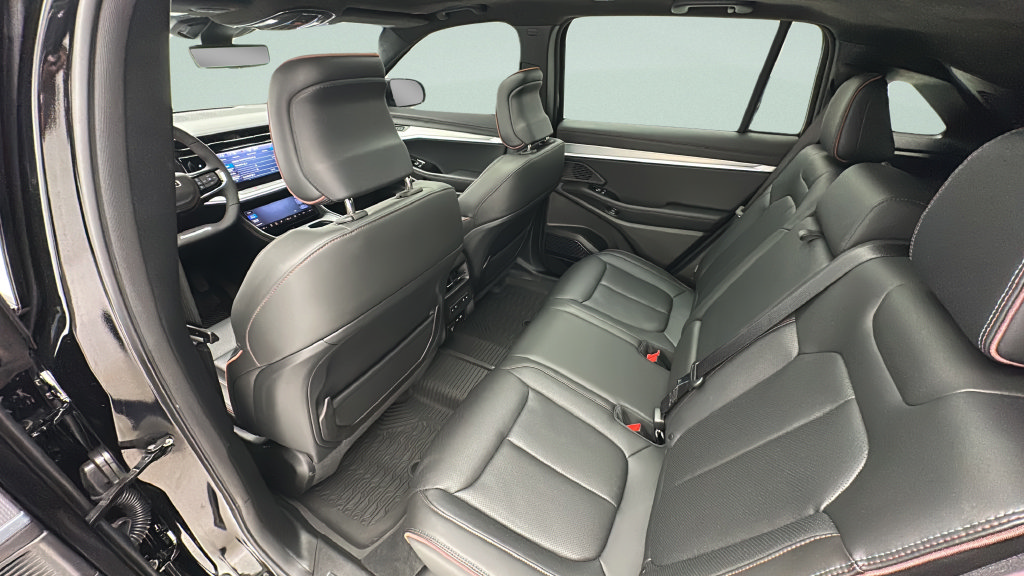 Used 2025 Jeep Wagoneer S Launch Edition AWD/4WD image 9