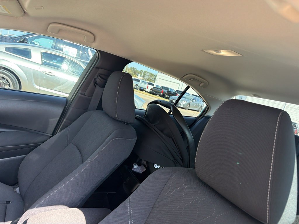 Used 2025 Toyota Corolla LE FWD image 5