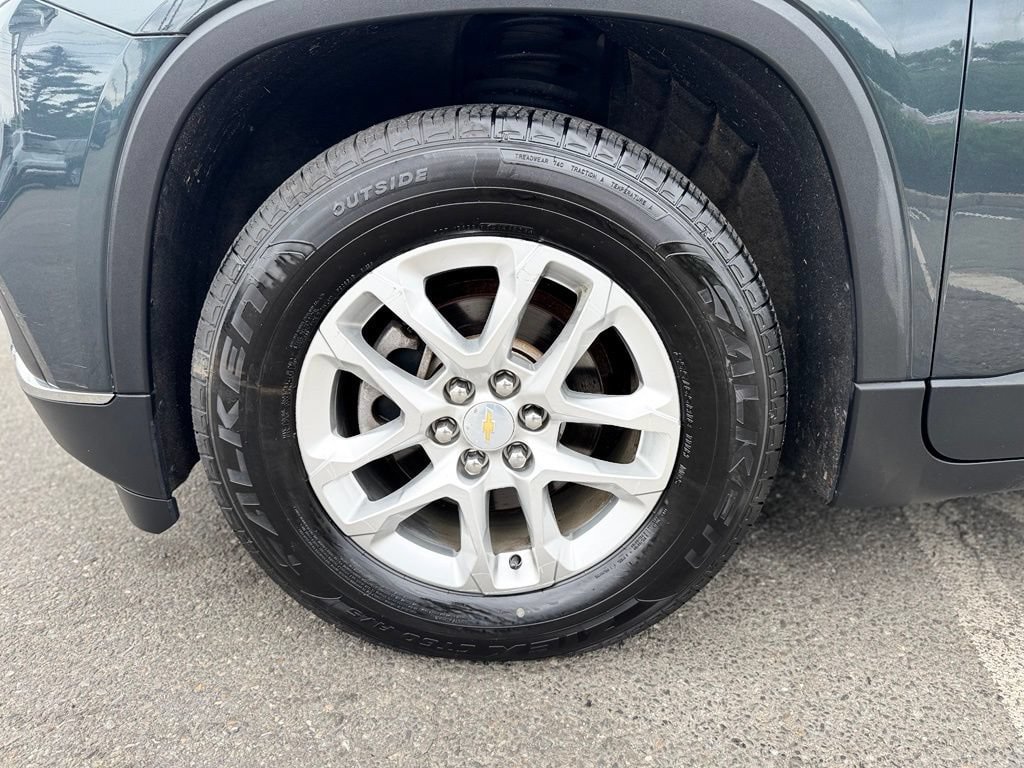 Used 2020 Chevrolet Traverse LT AWD/4WD image 3